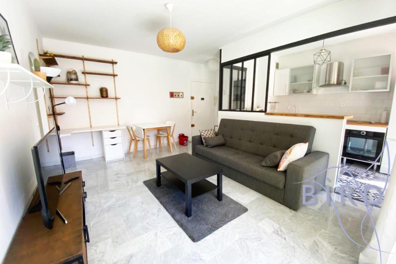 Bright Flat Near To The Beach & Harbor سا لُرون دو فار المظهر الخارجي الصورة