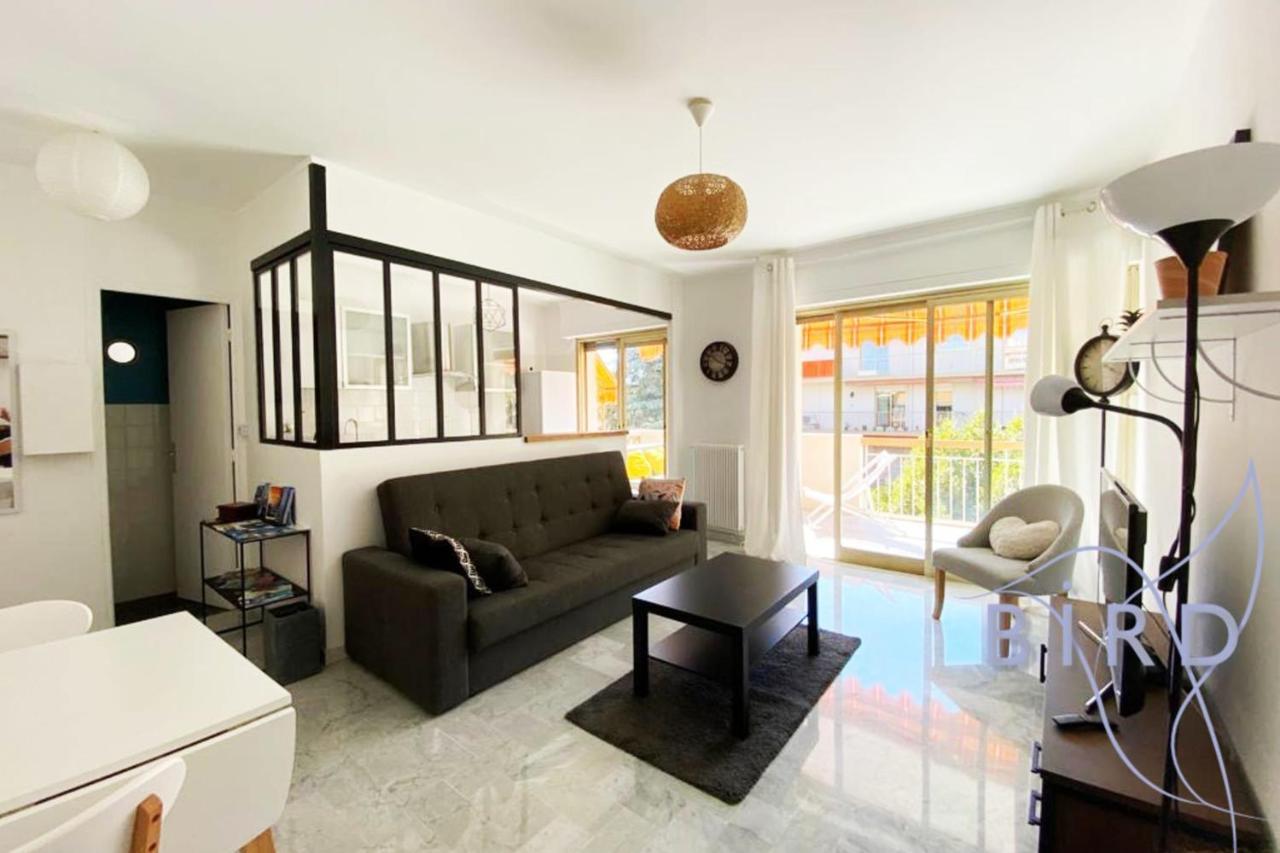 Bright Flat Near To The Beach & Harbor سا لُرون دو فار المظهر الخارجي الصورة